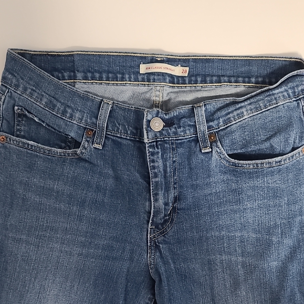 Levi's Women's Blue Jeans 414 Classic Straight - Picture 3 of 11